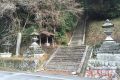 ひっそりと佇む、名前も階段もとーっても長い神社：奈良県高市郡